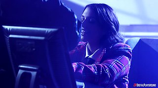 Gorgeous cougar heartbreaker exciting sex video