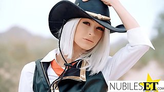 Emma Hix as Ashe Sucks and Rides Jesse's Big Cock in Overwatch Parody