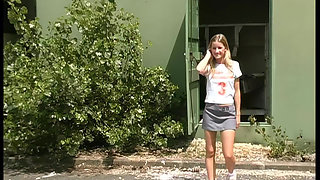 18 Year Blonde Girl First Porn Casting
