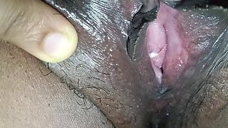 Desi showing boobs and pussy wow nice pussy