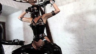 Solo fetish hoe toys her pussy with cucumber and loves it