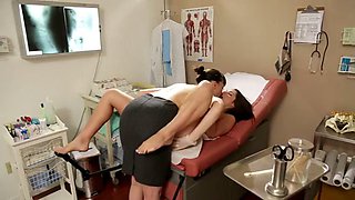 Shy milf gynecologist is seduced by her sexy patient