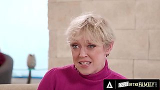 Horny Teen Sophia Sterling Watches Stepmom Dee Williams Get Fucked Hard - Family Roleplay