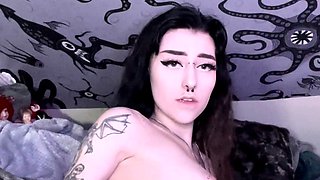 Amateur Webcam Anal Masturbation