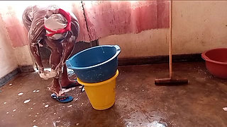 Sugarmommy Bathing After Getting Fucked 6 Rounds