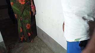 Pados Wali Bhabhi Ko Choda Dudh Lene Ke Bahane Se - Xxx Sex
