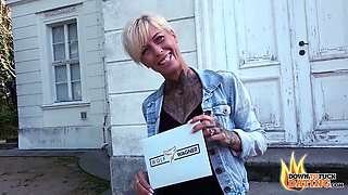 PublicSexDate - VICKY HUNDT BLONDE HORNY TATTOOED MILF READY TO FUCK ON FIRST DATE