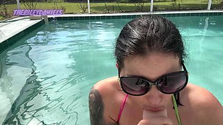 Stepsister Outdoor Blowjob