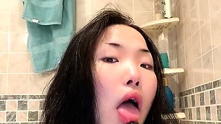 Amateur brunette ariana marie solo toying