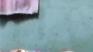 Getting Orgasm From Pussy Fucked by Bottle