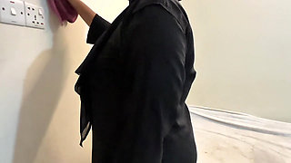 POV: Arabian Stepmom Clean Stepson's Room & Stepson caught her big ass and handjob start