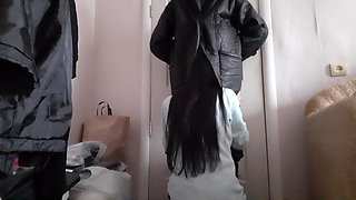 I quickly cum in my neighbor's mouth because her husband had already started to open the front door