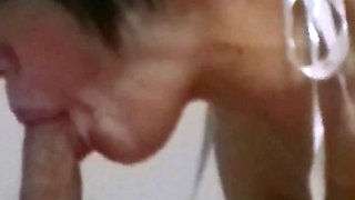 Swallowing the Sperm of a Horny MILF Who Loves Blowjobs