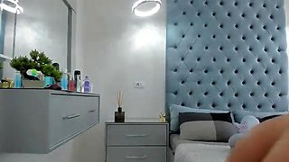 Sexy hottie Anetta Keys enjoys a solo toy masturbation
