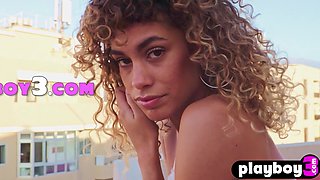 Stunning Lorena De Felipe shows horny arse