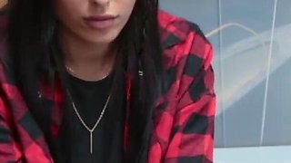 Big theft Audrey Royal caught and punished by security guard