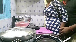 Indian Maid Fucked by Boss in Saree - Clear Hindi Audio - Desi Homemade Sex