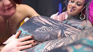 Lesbian Pillow Fight Fun with Anuskatzz and Miss Flora - Fingering and Dildo Action