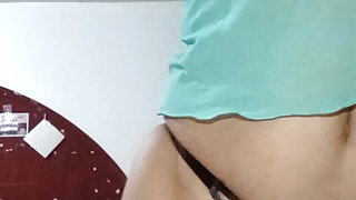 Hot 18 year old girl asks for uncontrolled sex come daddy and give me