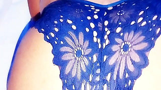 Michelle Is Put to Bed Waiting for Sex