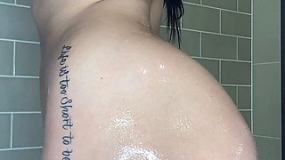 Love Chat Big Boobs Brunette Masturbating For Cam