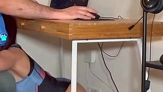 Babyfantasy83 - Un Geek Me Baise Sur Son Bureau Et Me Recouvre Le Visage De Sperme