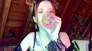 Amateur Webcam Teen Masturbates And Teases