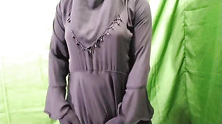 Indian Bhabhi dancing and masturbating in the bedroom and talking dirty