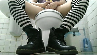 Stocking + matin boots fetish cum shot
