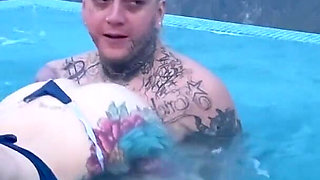 Tinder Date Ends in Outdoor Sex with Chicamocha Cannon in the Background