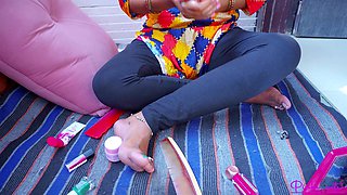 Sex Vlog- Desi Indian Homemade Horny Wife Gives Rough Footjob to Their Husband.