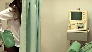 Japanese babe in schoolgirl uniform masturbates