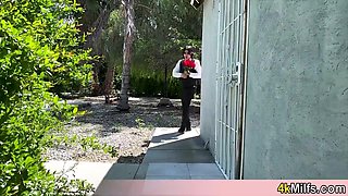 Horny MILF wants to try 3way sex and today the opportunity arrises