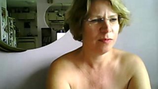 First time mature tits and ass on webcam
