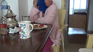 Arab Mature Is Seduced by Her Stepson to Touch His Big Dick