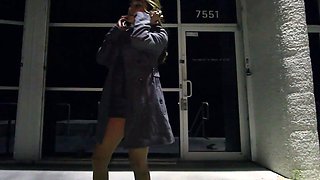 Indian Girlfriend Fucks Herself Before Going To Work