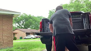 Brunette girl gets her pussy eaten in the trunk