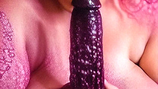 Evening Hour Strippershes a Cick Gripper