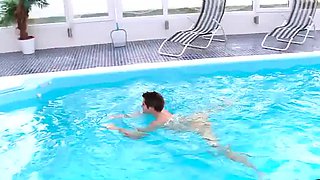 Pathetic incel pegged by dominant brit