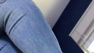 Cum on my tight Jeans