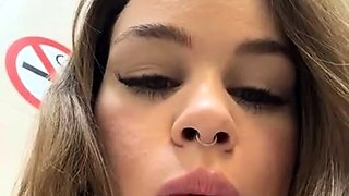 Shy_priincess masturbates in public toilet