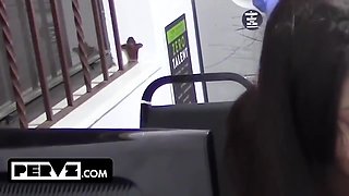 Ebony Shoplifters Perfect Body And Tight Holes Take Care Of Cops Hard-on - Fuck The Police