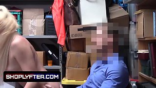 Lp officer pounds teen shoplifter