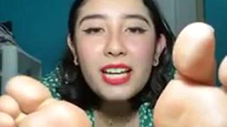 Latina teased her feet on live: Amateur, Babe  Solo Porn