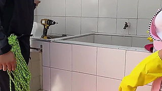 I Beg My Plumber to Fulfill My Dirty Fetish by Me with His Exciting Bow and Ending up Full of His Creamy Milk!