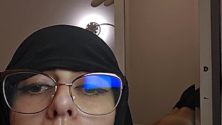 Blowing My Dildo While I Say Naughty Things Mia Niqab