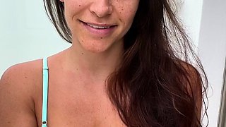 Masturbation close up Tamara big clit