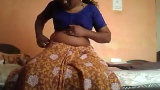 Desi Aunty expand her pussy to fucked to haradcore
