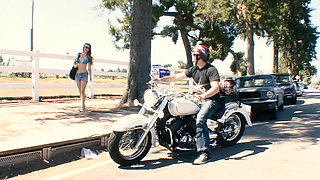 19 Year Old Brunette Gets Pounded by Her New Neighbor