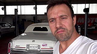 Sexy big ass brunette enjoying in hard fuck and warm load